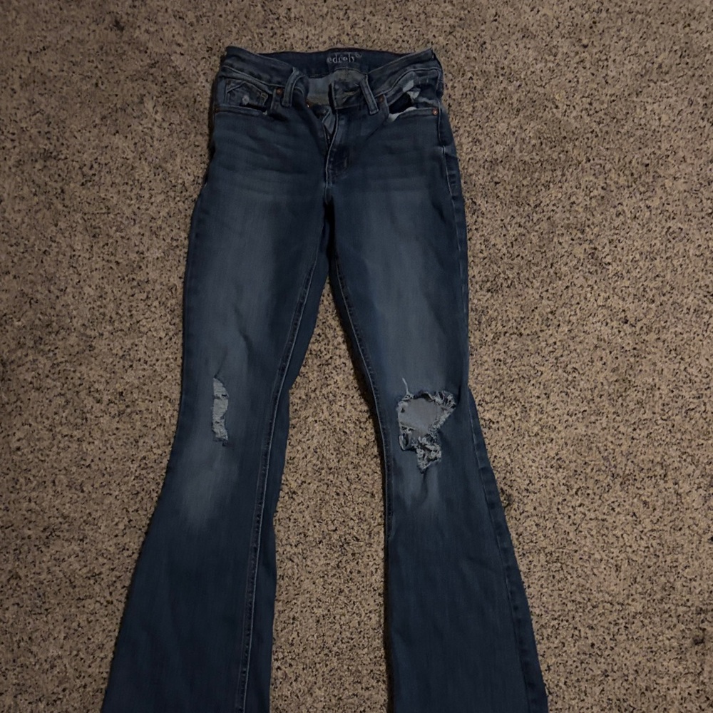 Stylish Distressed Flare Jeans in Blue